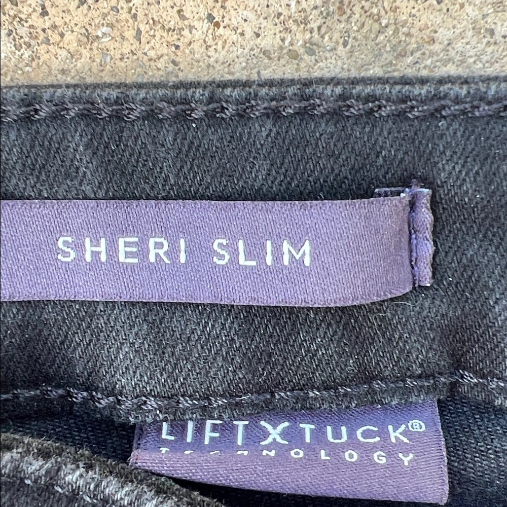 NYDJ Women's Sheri Slim Mid Rise Stretch Black Jeans Size 8 - Picture 6 of 9